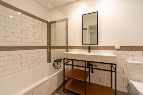 Moradia T6 renovada com jardim e piscina para arrendamento