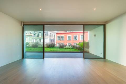 Apartamento T3 com Jardim Privativo junto à Avenida da Liberdade