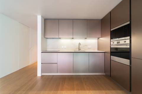 Apartamento T3 com Jardim Privativo junto à Avenida da Liberdade