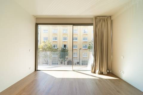 Apartamento T3 com Jardim Privativo junto à Avenida da Liberdade