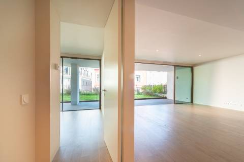 Apartamento T3 com Jardim Privativo junto à Avenida da Liberdade