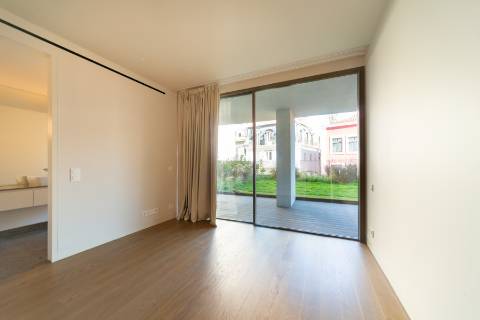 Apartamento T3 com Jardim Privativo junto à Avenida da Liberdade