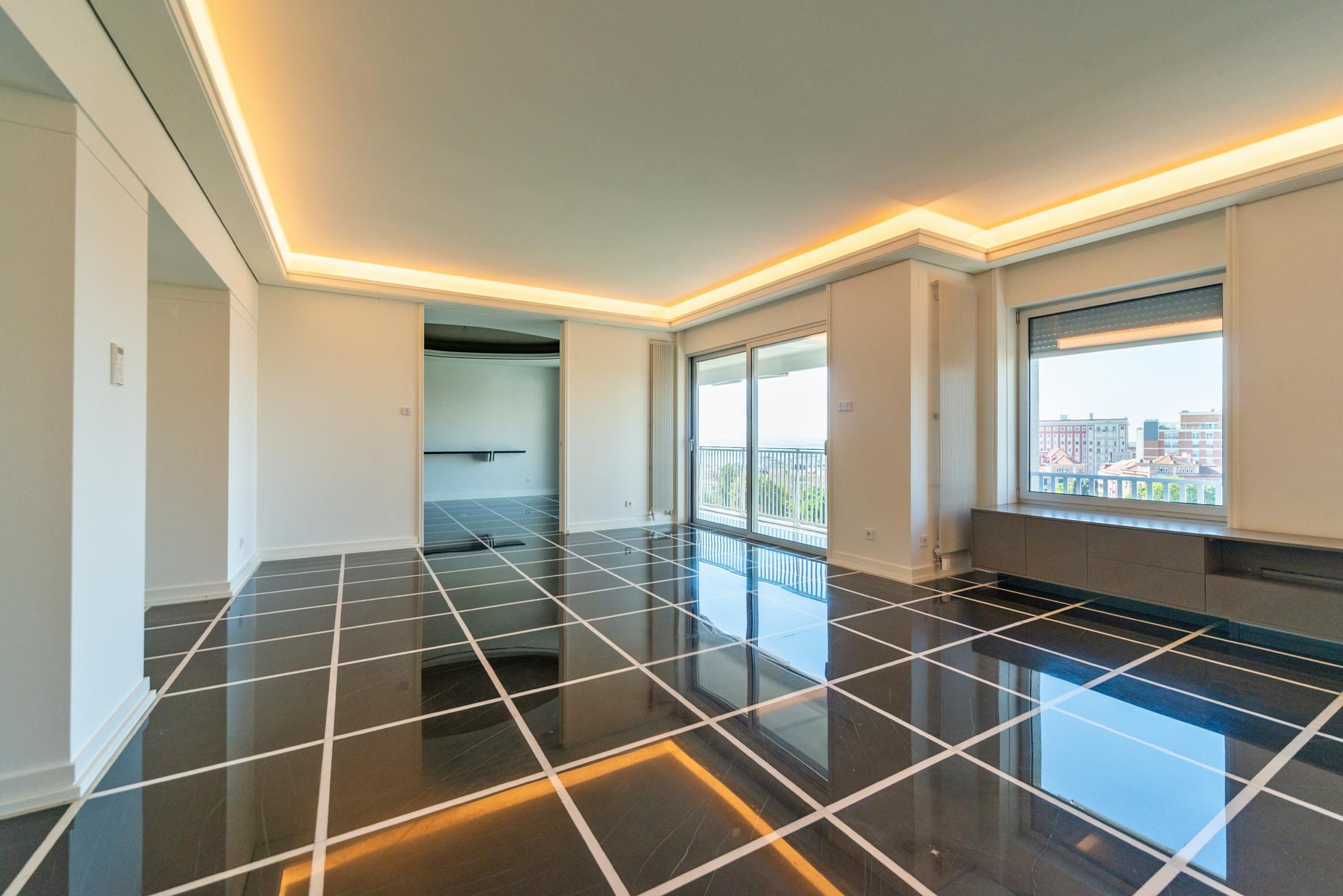 T4+2 Remodelado nas Amoreiras com vista