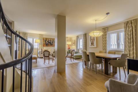 Apartamento T5 Triplex na Lapa