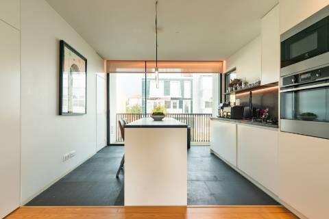 T2 (suites) com terraços, garagem e vista rio no empreendimento Villa Garcia!