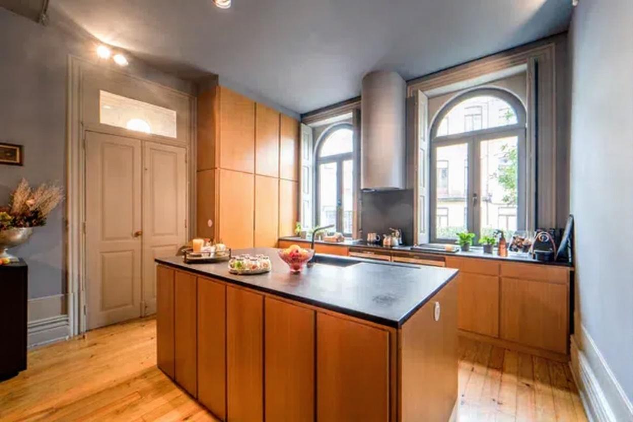 Casa histórica totalmente renovada com elevada qualidade e muito espaço