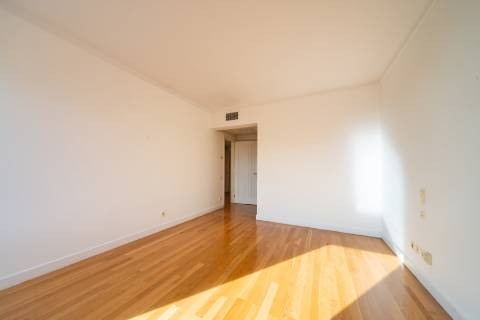 T3+2 em condominio de prestigio nas Amoreiras, com terraço e vista de Rio