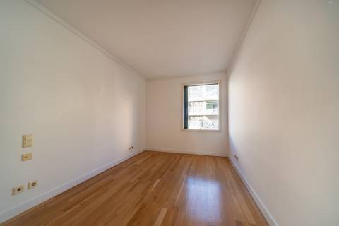 T3+2 em condominio de prestigio nas Amoreiras, com terraço e vista de Rio