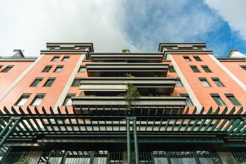 T3+2 em condominio de prestigio nas Amoreiras, com terraço e vista de Rio