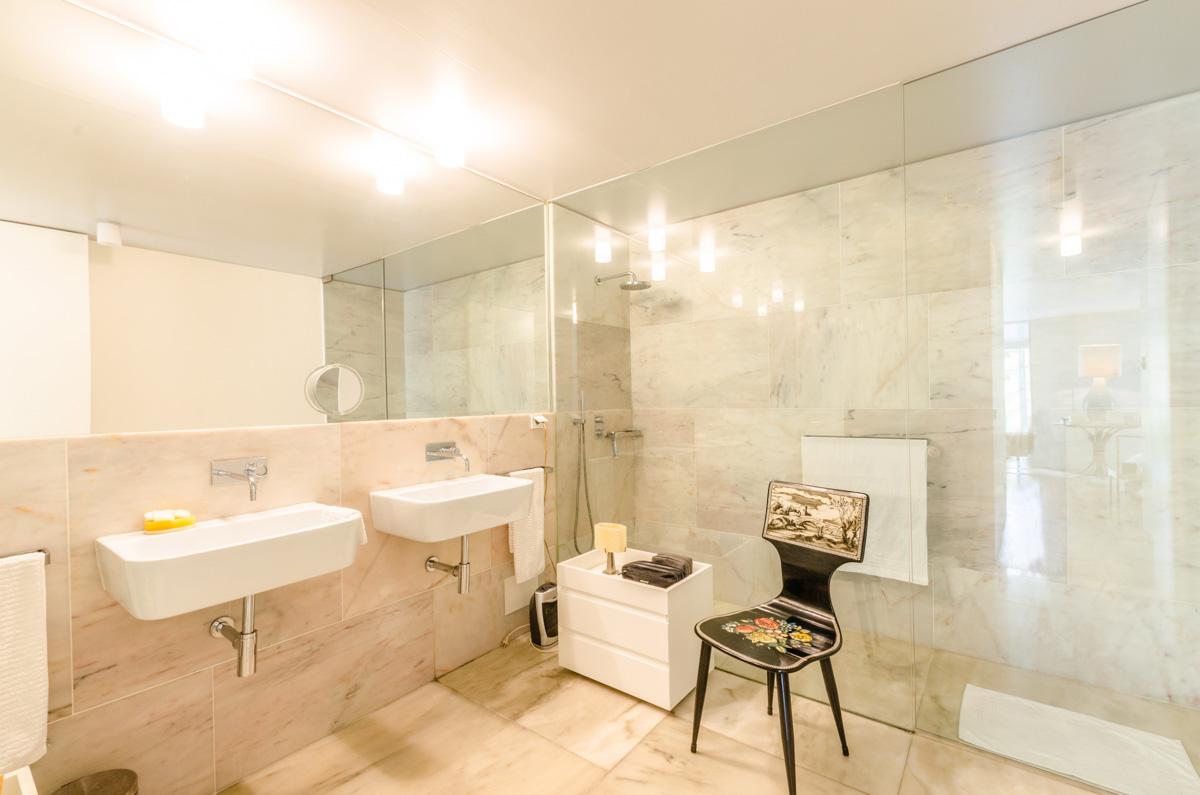 T1+1 em prédio com assinatura do Arquitecto Aires Mateus junto ao Rio