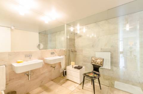 T1+1 em prédio com assinatura do Arquitecto Aires Mateus junto ao Rio