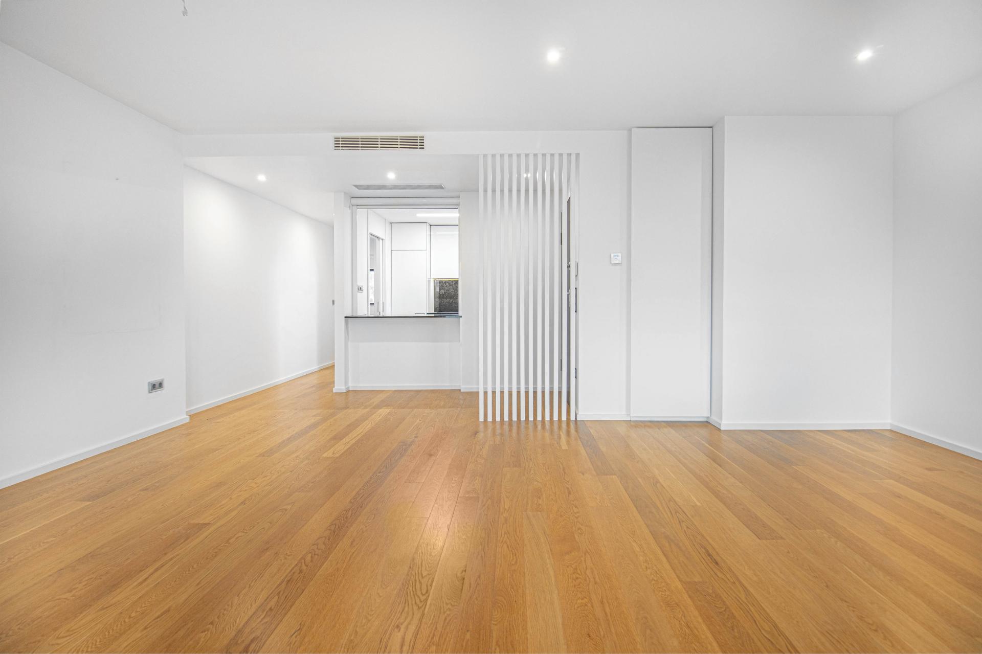 Apartamento T3, com garagem nas Avenidas Novas