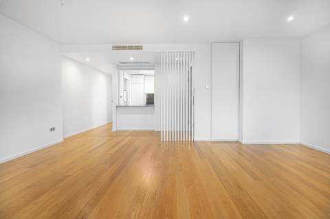 Apartamento T3, com garagem nas Avenidas Novas