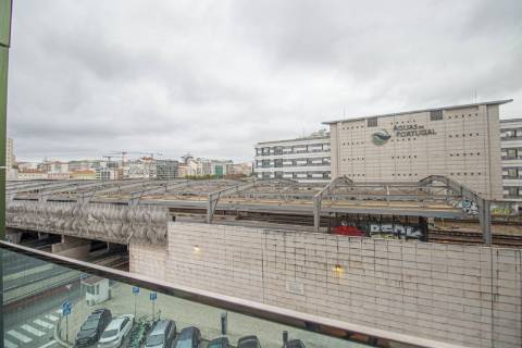 Apartamento T3, com garagem nas Avenidas Novas