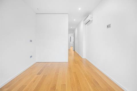 Apartamento T3, com garagem nas Avenidas Novas