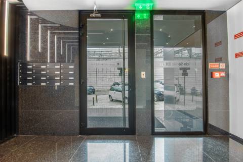 Apartamento T3, com garagem nas Avenidas Novas