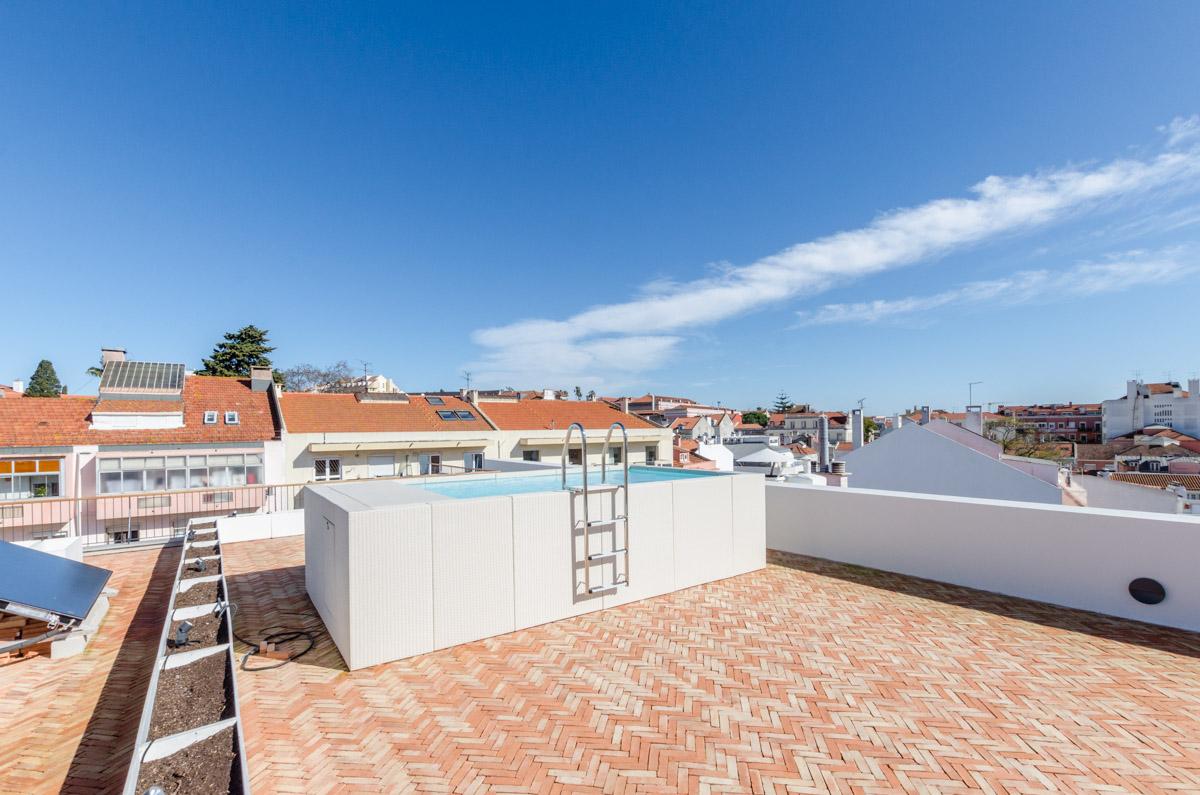 Penthouse única, com piscina, vista e garagem em pleno Príncipe Real