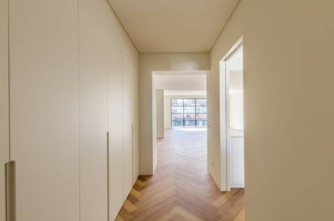 Penthouse única, com piscina, vista e garagem em pleno Príncipe Real