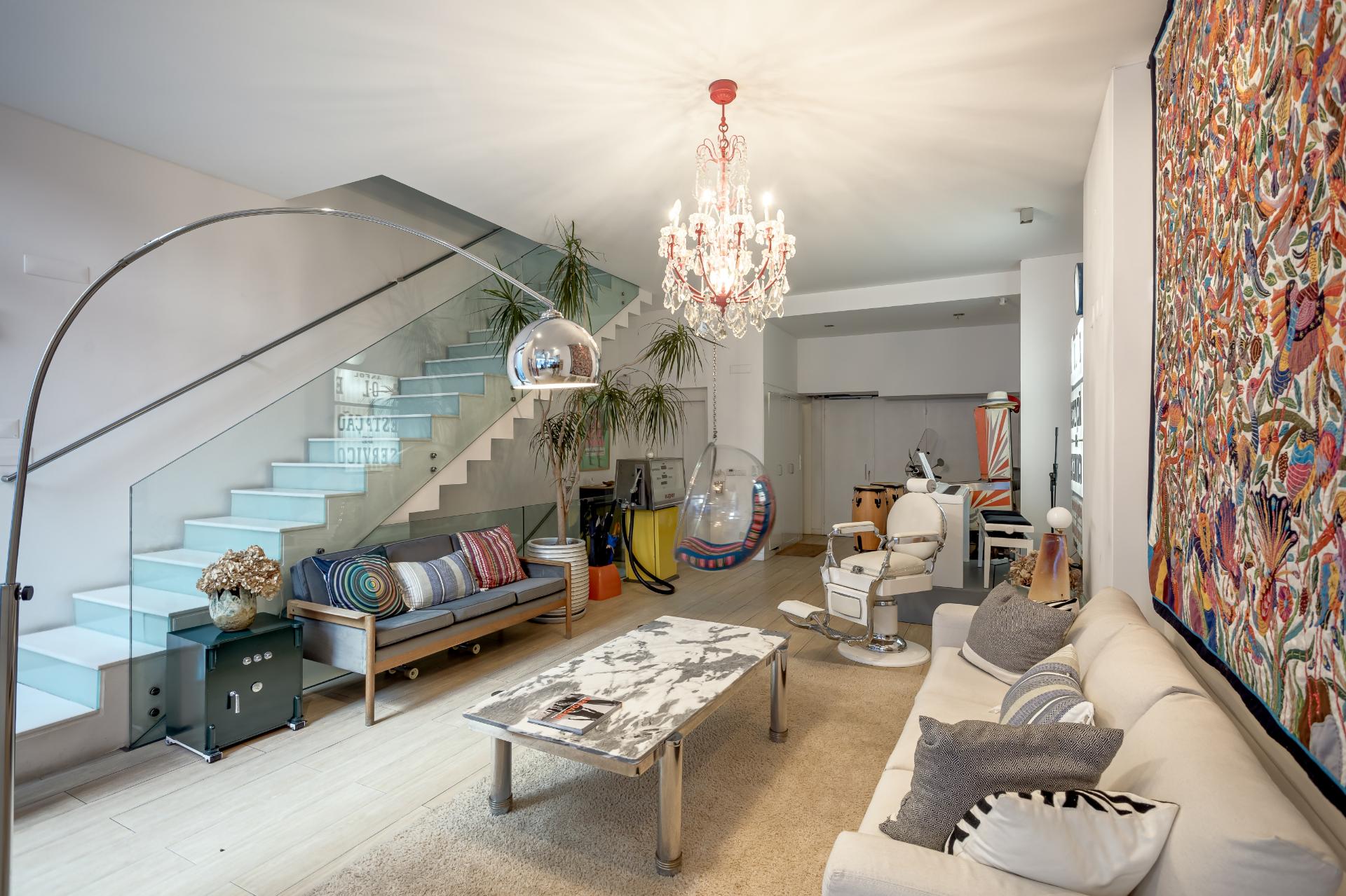 Prédio unifamiliar T4 + 3, nas Amoreiras com jardim e piscina