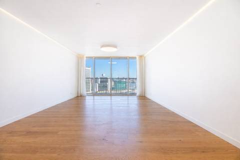 Apartamento T2 com varanda, estacionamento no Condomínio Infinity