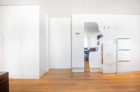 Apartamento T2 com varanda, estacionamento no Condomínio Infinity