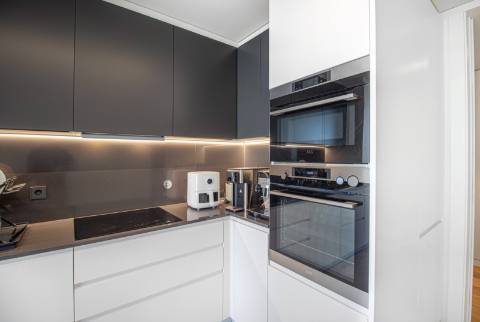 Apartamento T2 com varanda, estacionamento no Condomínio Infinity