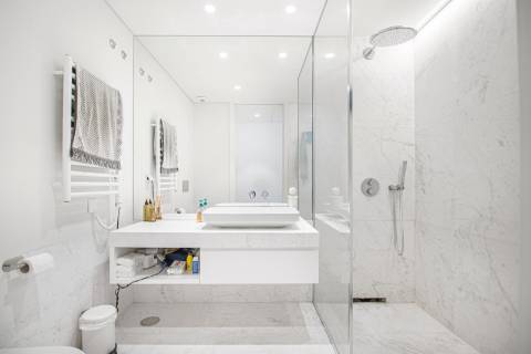 Apartamento T2 com varanda, estacionamento no Condomínio Infinity