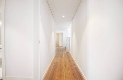 Apartamento T2 com varanda, estacionamento no Condomínio Infinity