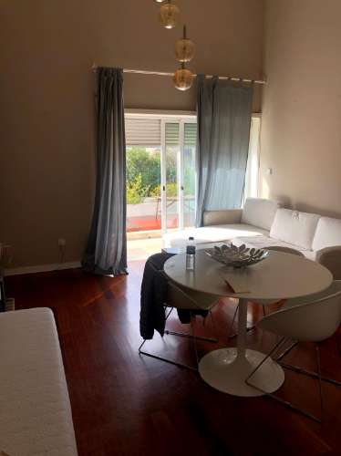 T1 com Garagem e Terraço numa rua sossegada perto do Mar