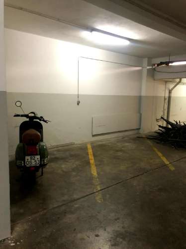 T1 com Garagem e Terraço numa rua sossegada perto do Mar