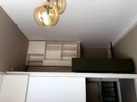 T1 com Garagem e Terraço numa rua sossegada perto do Mar