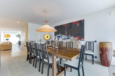 Moradia V4 com piscina para venda na Foz; Porto