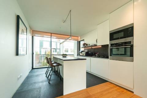 T2 (suites) com terraços, garagem e vista rio no empreendimento Villa Garcia!