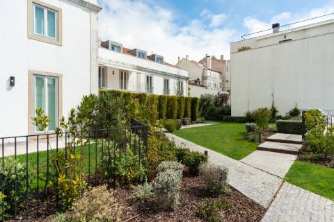 T2 (suites) com terraços, garagem e vista rio no empreendimento Villa Garcia!