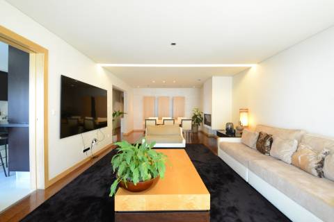 Excelente T3 em Canidelo com varanda vista Mar