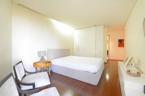 Excelente T3 em Canidelo com varanda vista Mar