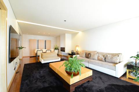 Excelente T3 em Canidelo com varanda vista Mar