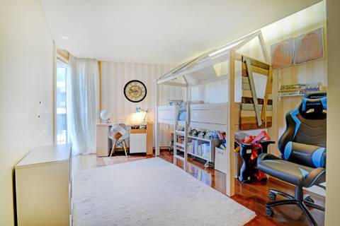 Excelente T3 em Canidelo com varanda vista Mar