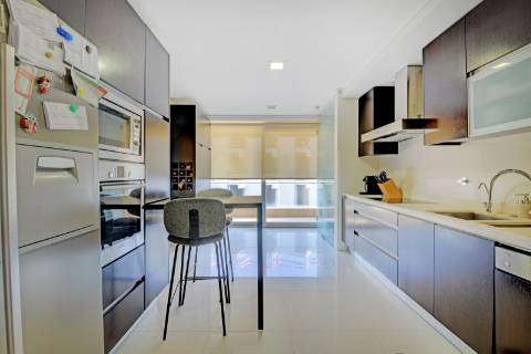 Excelente T3 em Canidelo com varanda vista Mar