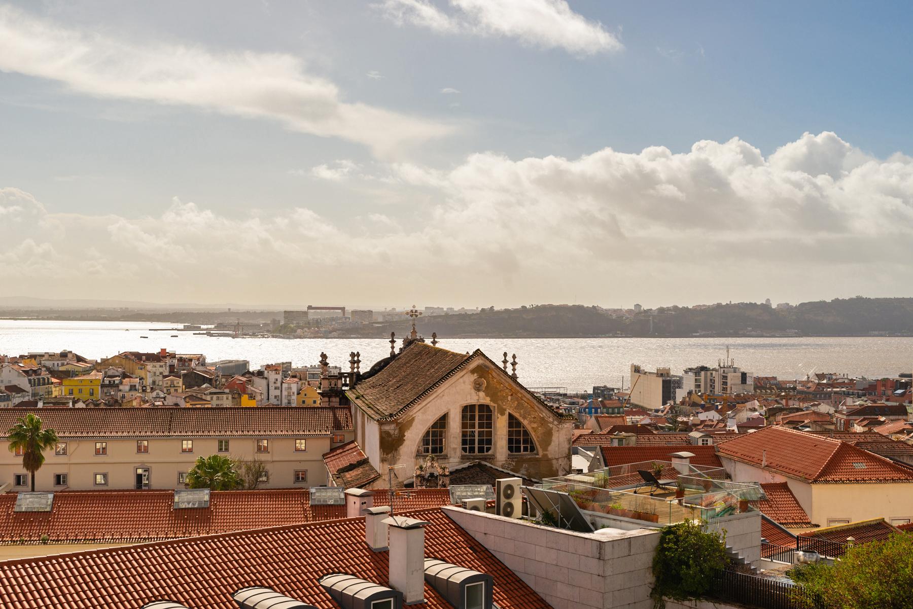 Charmoso apartamento T2 no Príncipe Real, com vistas verdadeiramente deslumbrantes.