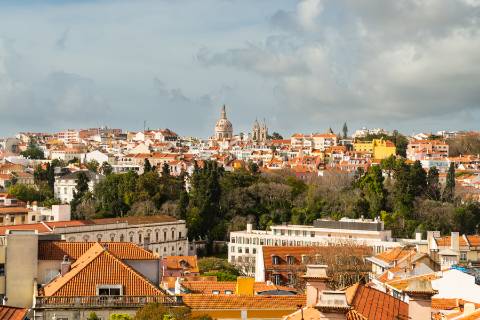 Charmoso apartamento T2 no Príncipe Real, com vistas verdadeiramente deslumbrantes.