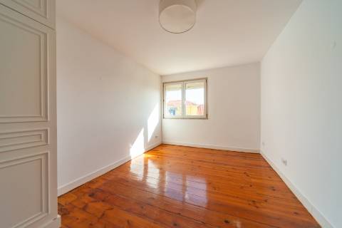 Charmoso apartamento T2 no Príncipe Real, com vistas verdadeiramente deslumbrantes.