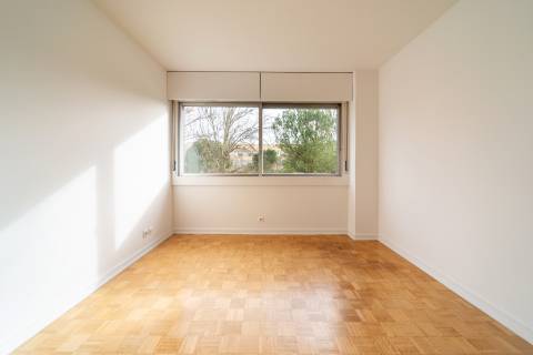 Apartamento T2 com lugar de garagem na Quinta da Luz