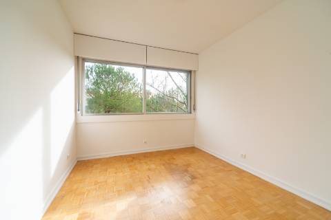 Apartamento T2 com lugar de garagem na Quinta da Luz