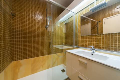 Apartamento T2 com lugar de garagem na Quinta da Luz