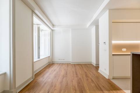 Apartamento T2 com jardim privativo, no Saldanha