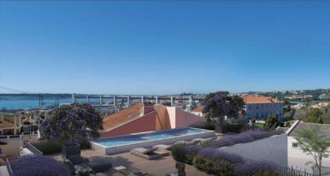 Apartamento T3 com varanda e estacionamento na Estrela