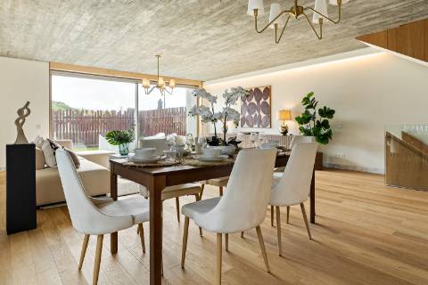 Moradias T3+1 com vista mar no Estoril