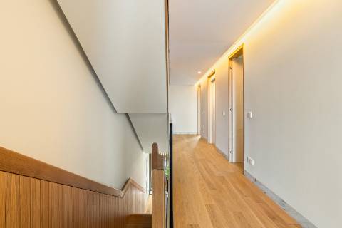 Moradias T3+1 com vista mar no Estoril