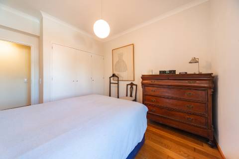 T1 em Campolide com estacionamento